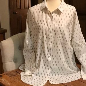 #083, Ellison, Oversized Long sleeve button up shirt, size L